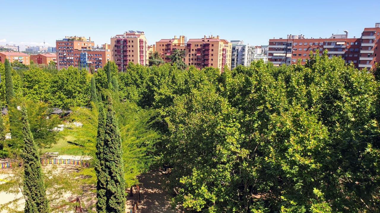 Habitacion Caja Magica Madrid Exteriör bild